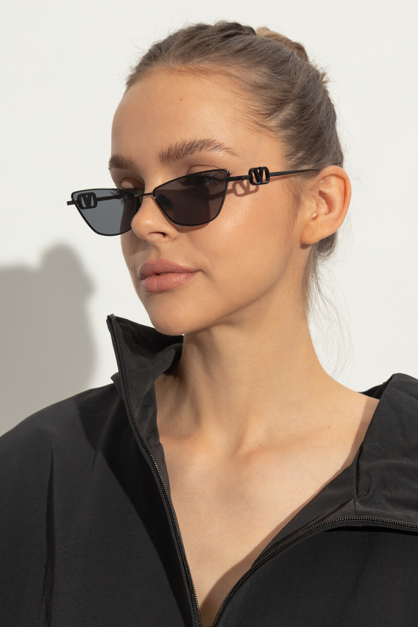 サングラス VALENTINO Woman Sunglasses Black VLS-175A IVR-GLD Black Sunglasses `VLS-175` Valentino Eyewear - Vitkac Canada